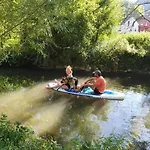 Burgenwelt Im Wilden Sueden