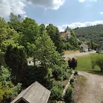 Burgenwelt Im Wilden Sueden