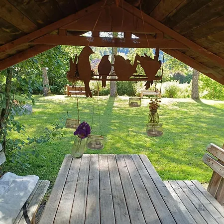 Burgenwelt Im Wilden Sueden *