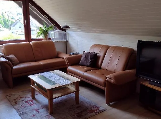 Burgenwelt Im Wilden Sueden *