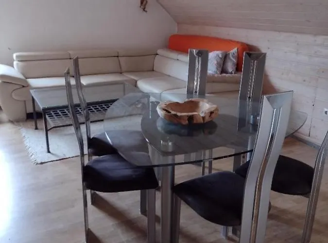 Apartman Burgenwelt Im Wilden Sueden Münsingen