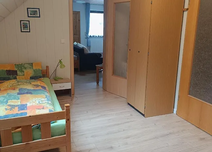 Burgenwelt Im Wilden Sueden