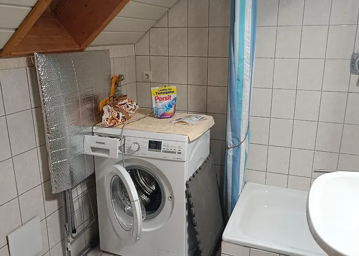 Burgenwelt Im Wilden Sueden