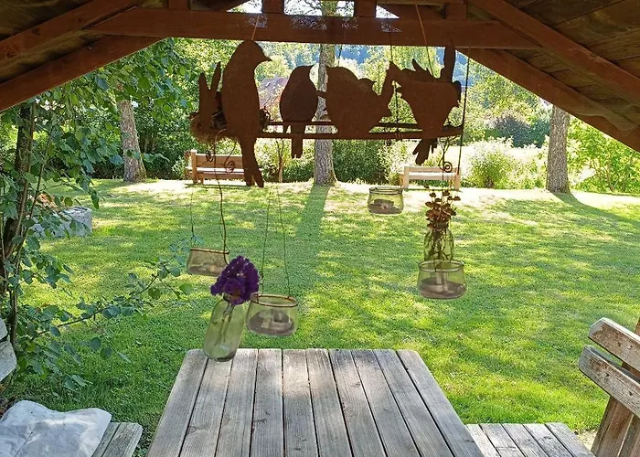 Burgenwelt Im Wilden Sueden *